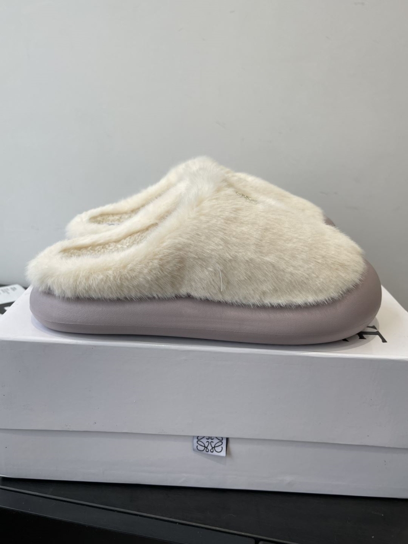 L0ew* slippers